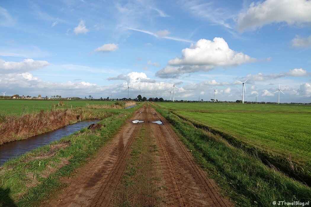 Een zandpad tijdens de 20e etappe van het Westerborkpad