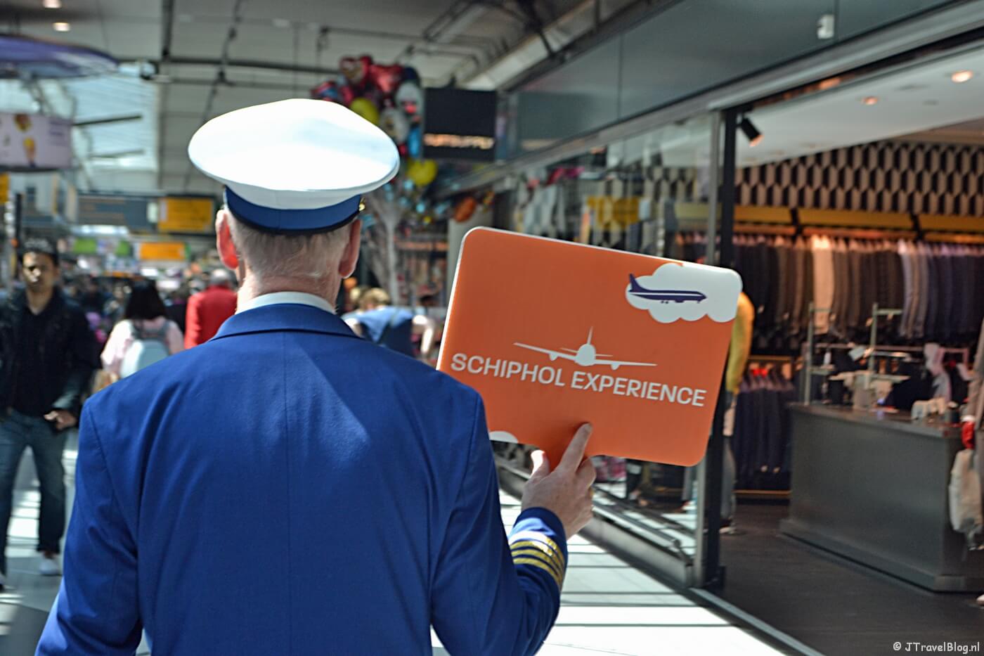 Follow de buschauffeur voor de Schiphol Experience