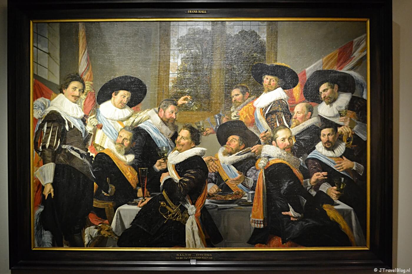 Het schilderij Feestmaal van de officieren van de Cluveniers van Frans Hals uit 1627 in het Frans Hals Museum in Haarlem