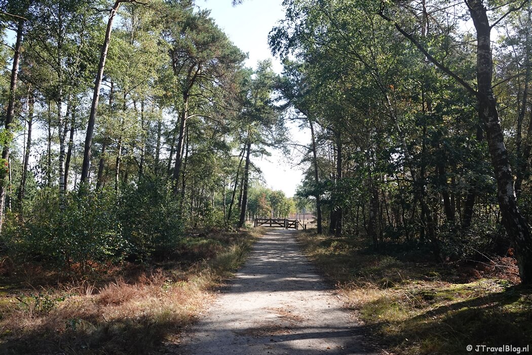 Het hek naar de Wezepsche Heide tijdens de 18e etappe van het Westerborkpad