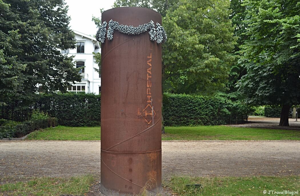 Het kunstwerk Out Loud van André Pielage tijdens mijn wandeling langs de Beeldengalerij in Haarlem