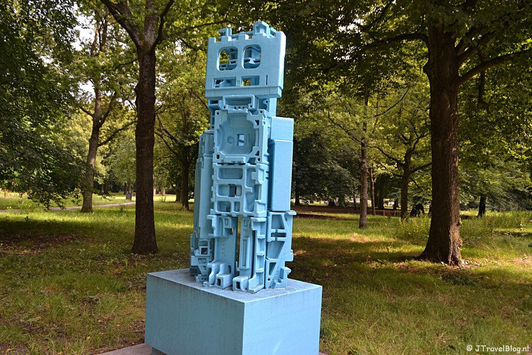 Het kunstwerk Will we survive? van Joanne Meester tijdens mijn wandeling langs de Beeldengalerij in Haarlem