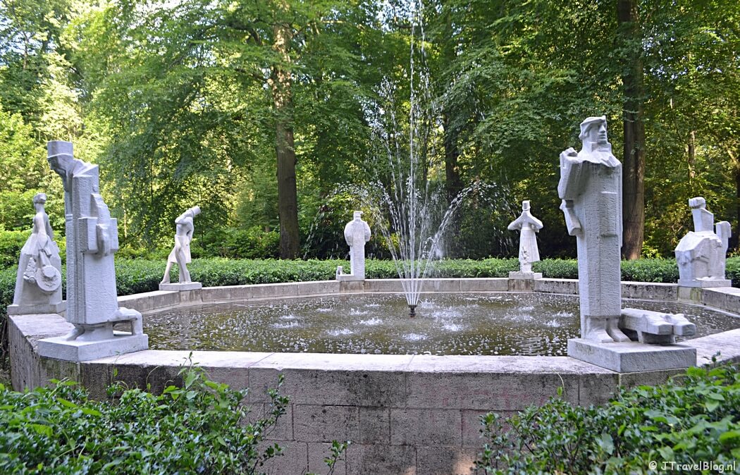 Hildebrandmonument tijdens mijn wandeling langs de Beeldengalerij in Haarlem