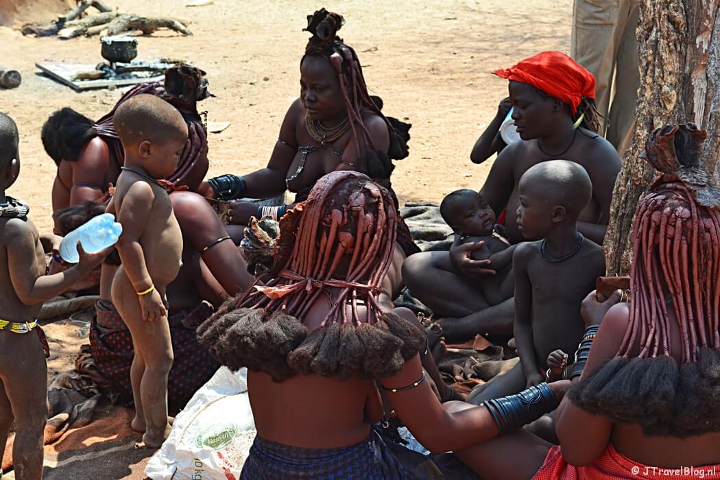 De Himba's in Namibië