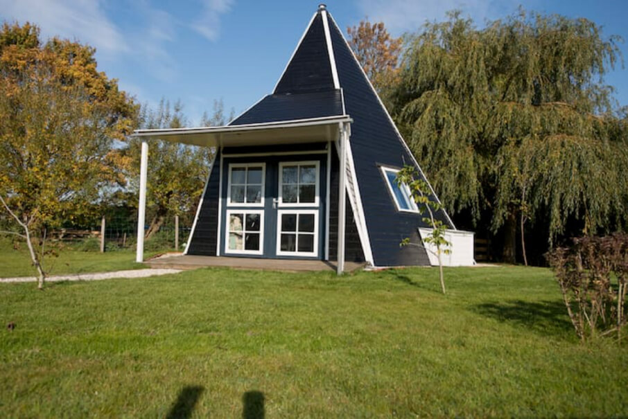 Houten tipi in Sint Maartensdijk/Zeeland via Natuurhuisje.nl