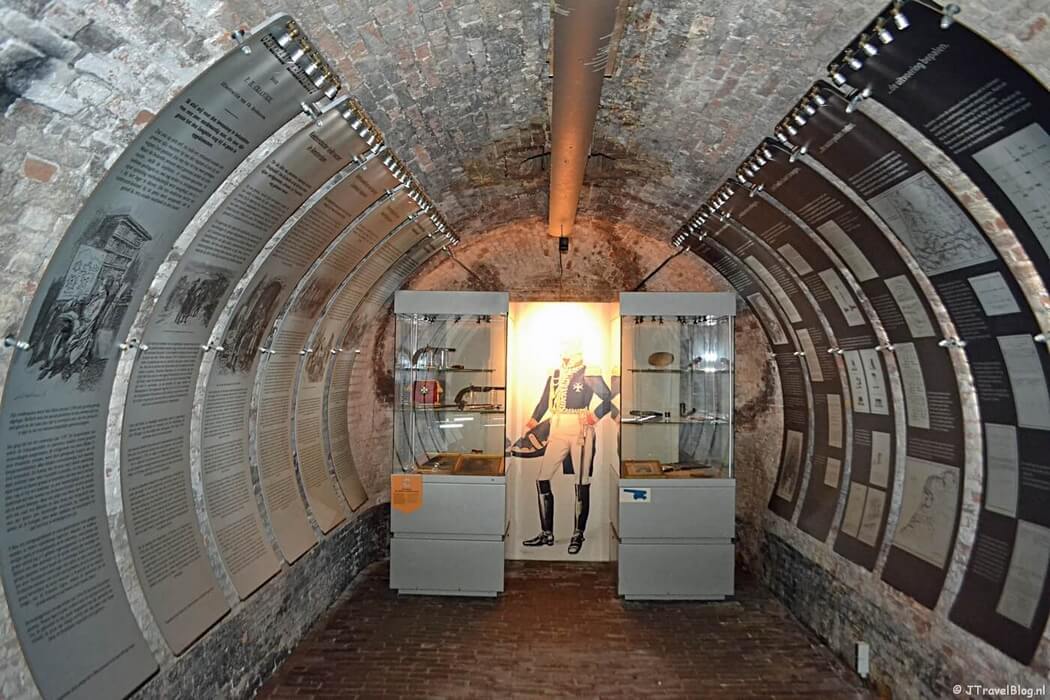 In kazemat W in het Nederlands Vestingmuseum in Naarden