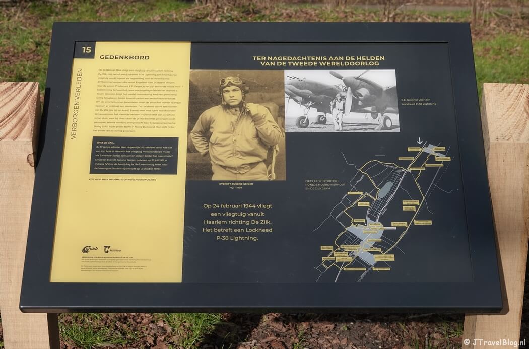 Informatiepaneel nr. 15 - Gedenkbord Lockheed in De Zilk tijdens de Verborgen Verleden fietsroute langs historische plekken in Noordwijkerhout en De Zilk