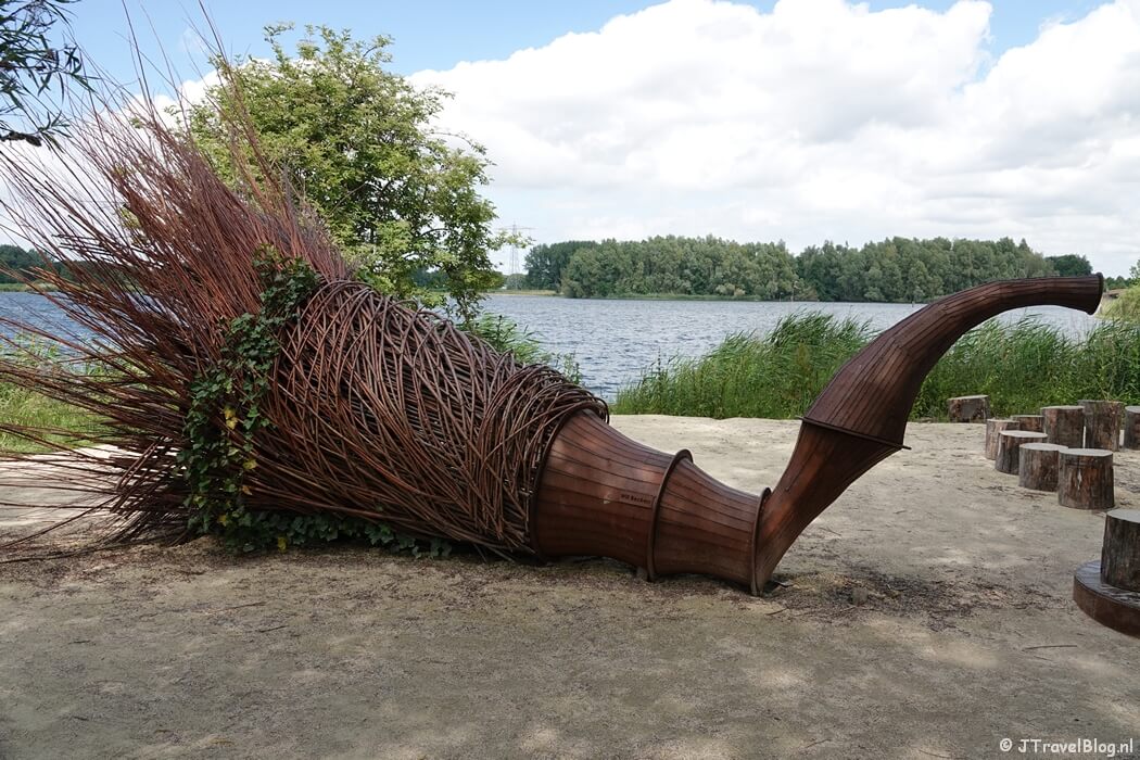 Kunstwerk Wenstoeter op de Floriade Expo 2022 in Almere