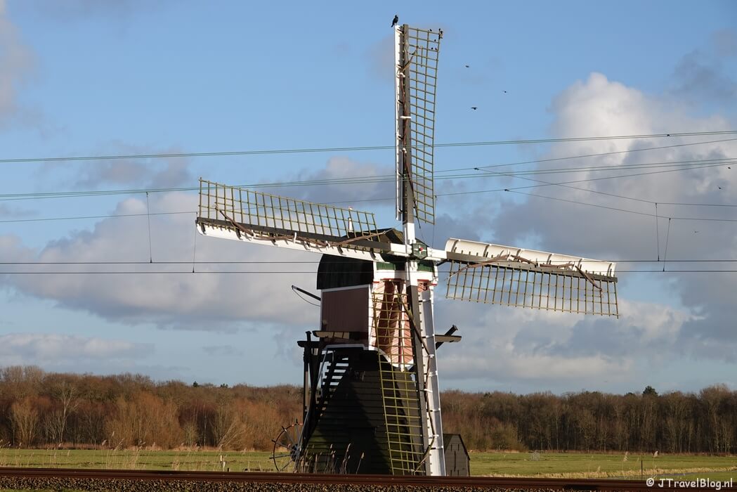 Lageveensemolen tijdens de Verborgen Verleden fietsroute langs historische plekken in Noordwijkerhout en De Zilk