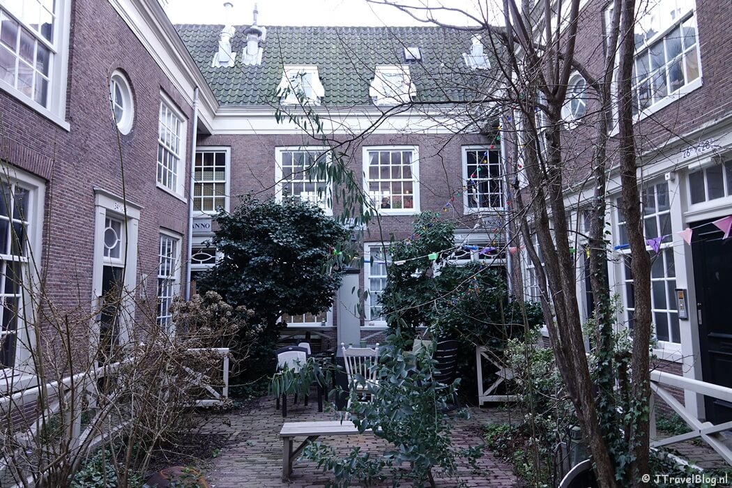 Looijershofje tijdens mijn onderwijshistorische wandeling in Amsterdam