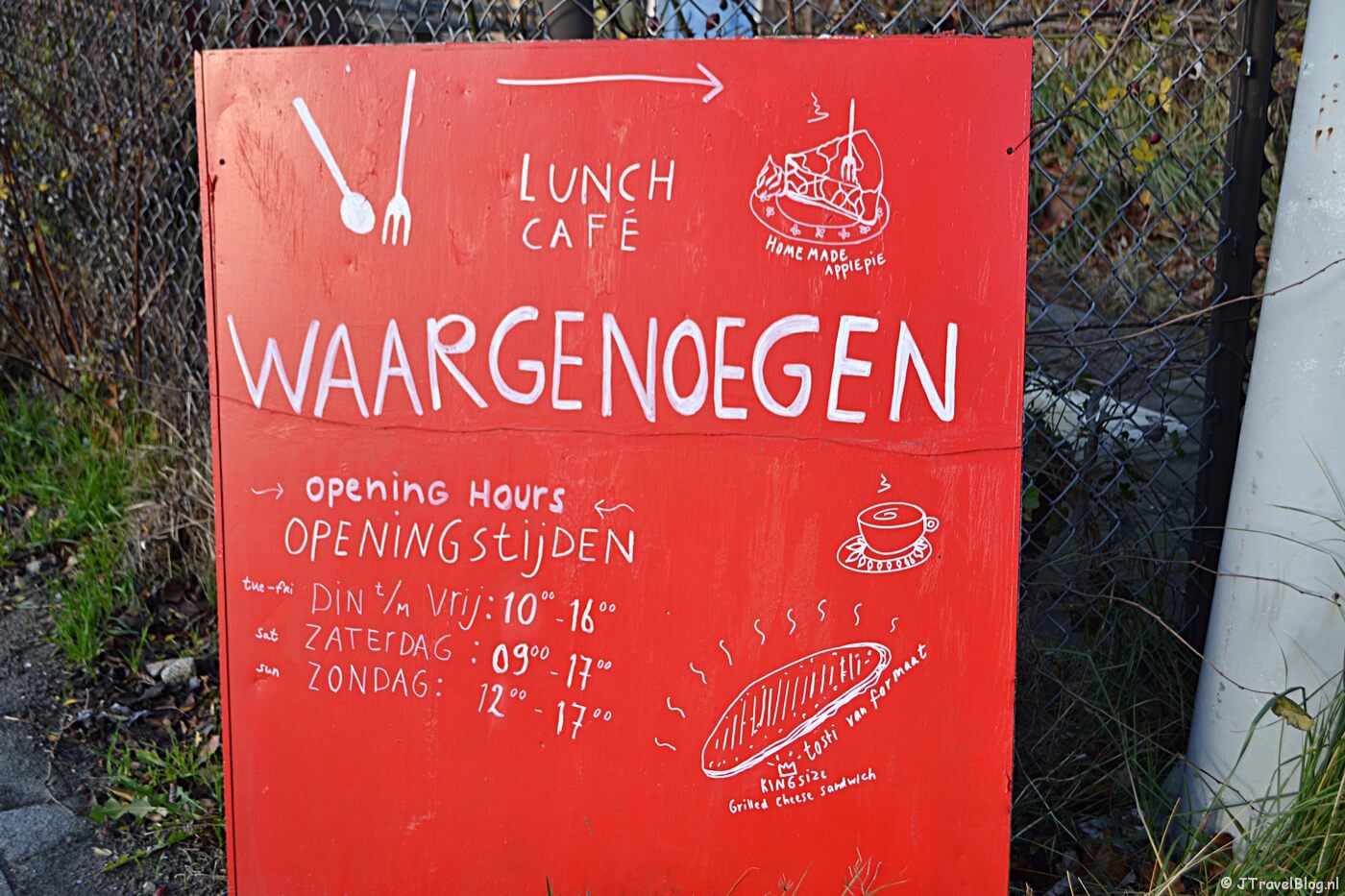 Restaurant Waargenoegen aan de Papaverweg in Amsterdam-Noord