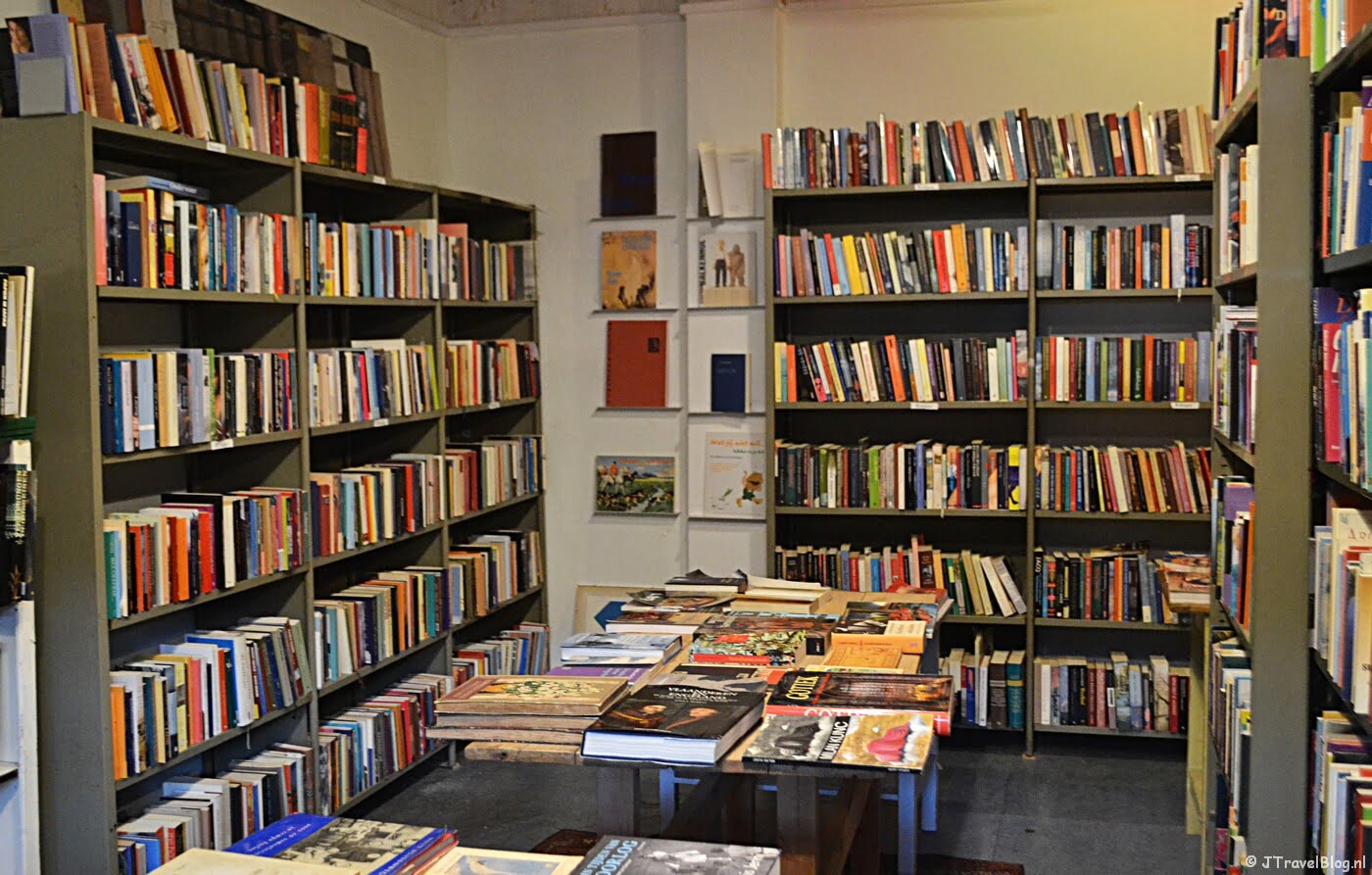 De bibliotheek van Van Dijk & Ko in Amsterdam-Noord