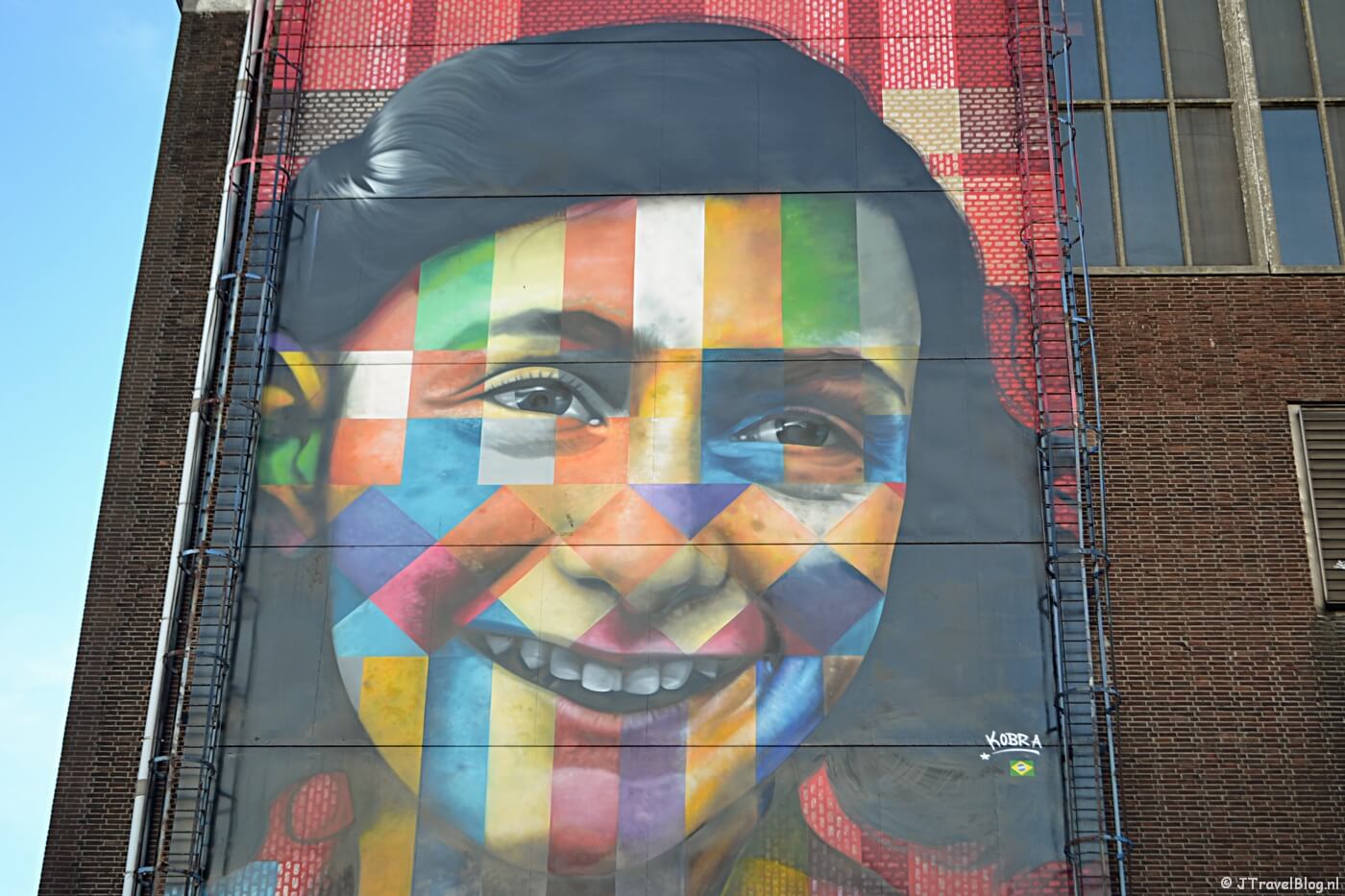 Streetart van Anne Frank op de NDSM werf in Amsterdam Noord