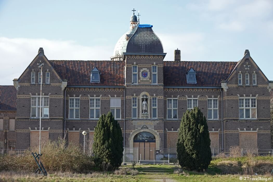 Sint Bavo in Noordwijkerhout tijdens de Verborgen Verleden fietsroute langs historische plekken in Noordwijkerhout en De Zilk
