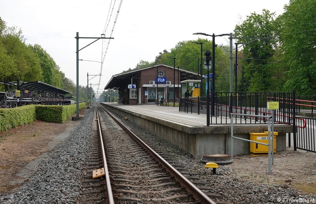 Station Nunspeet tijdens de 14e etappe van het Westerborkpad