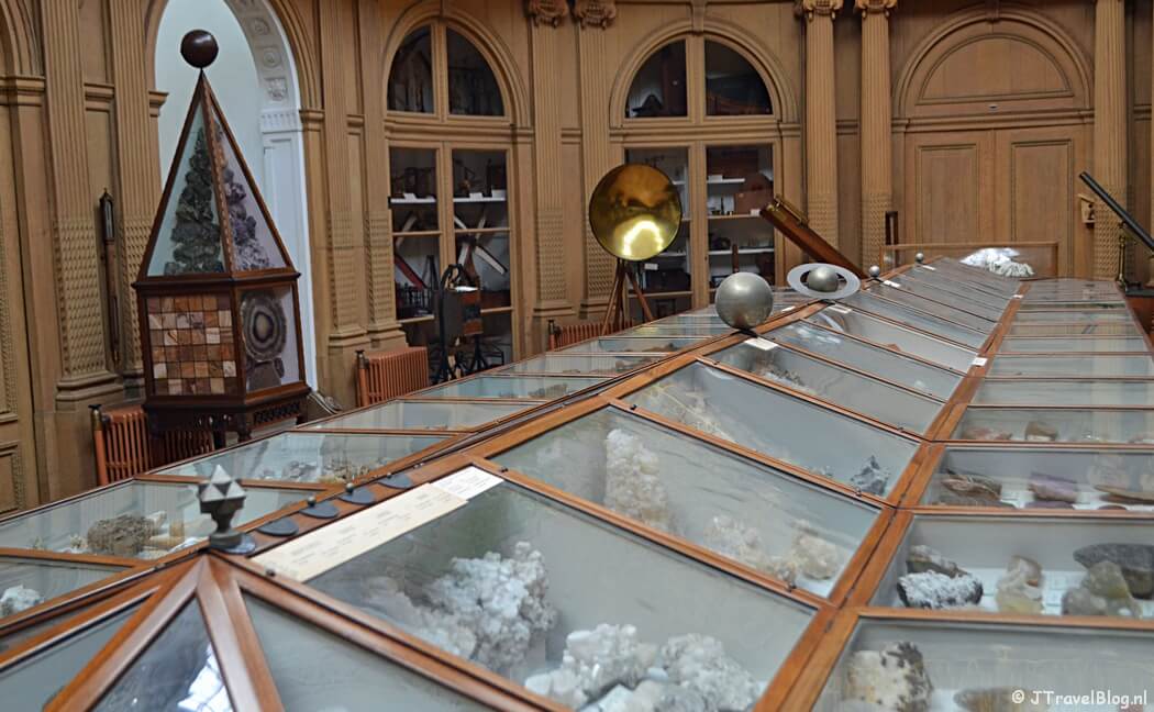 De Ovale Zaal van het Teylers Museum in Haarlem