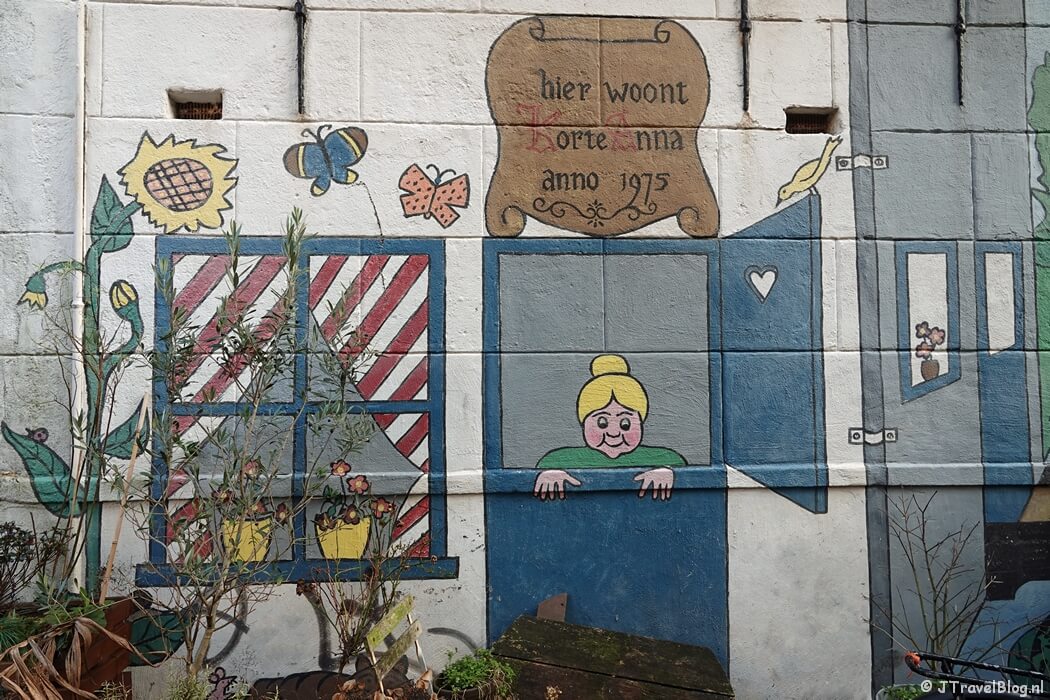 Street art in de Korte Annastraat in Haarlem