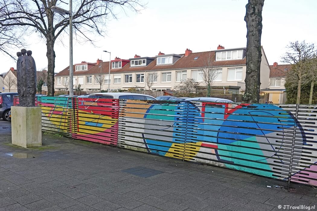 Triloige de l'Unité van Kenor tijdens mijn street art wandeling in Amsterdam Geuzenveld