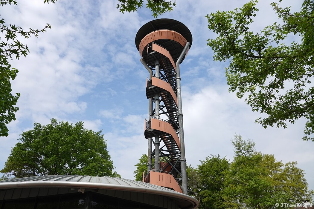 Uitkijktoren Veluwetransferium in Nunspeet tijdens de 14e etappe van het Westerborkpad