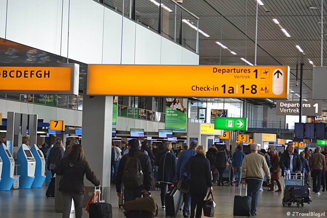 Vertrekhal op Schiphol