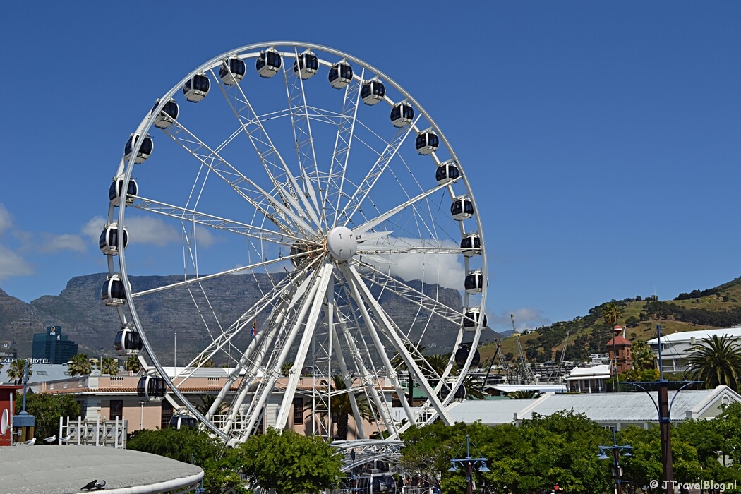 Het reuzenrad in Victoria & Albert Waterfront in Kaapstad
