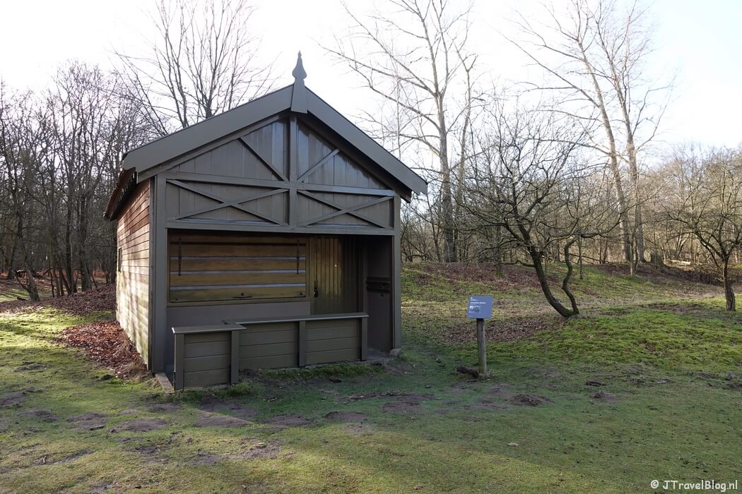 Het Vinkenhuis tijdens de Duinverhalen wandeling in de Amsterdamse Waterleidingduinen vanaf ingang Oranjekom/Oase