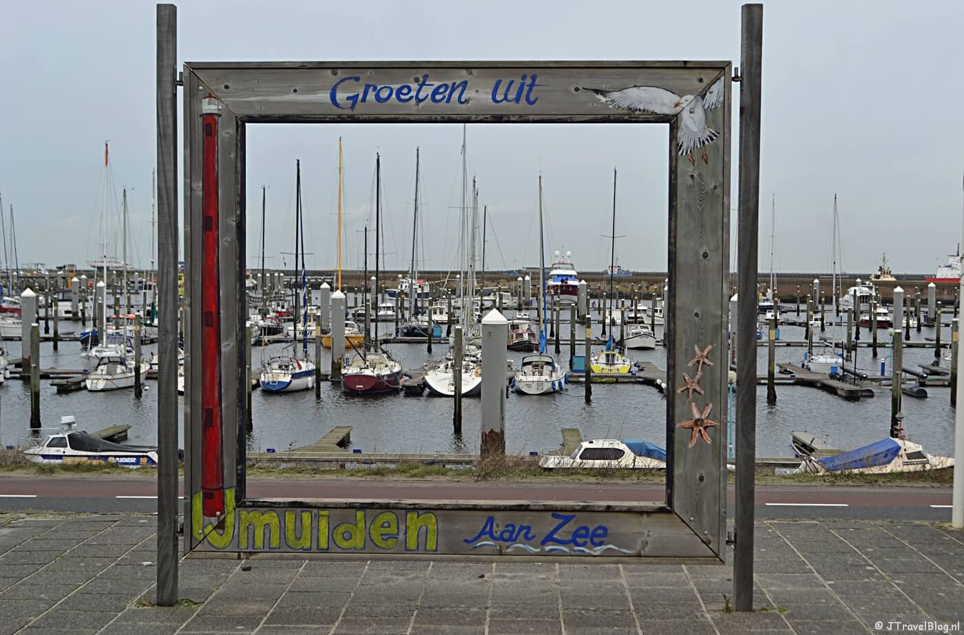 Wandelen in de duinen van IJmuiden: Groeten uit IJmuiden aan Zee