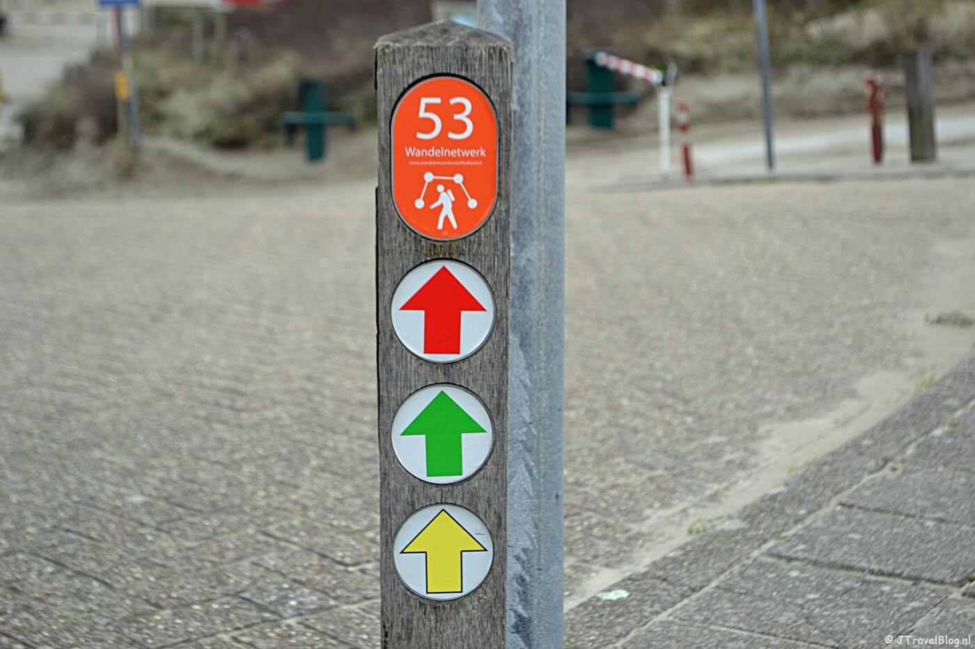 Wandelen in de duinen van IJmuiden: paaltje 53