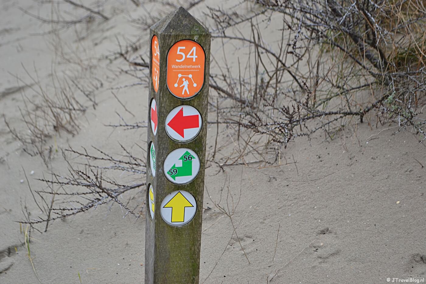 Wandelen in de duinen van IJmuiden: paaltje 54