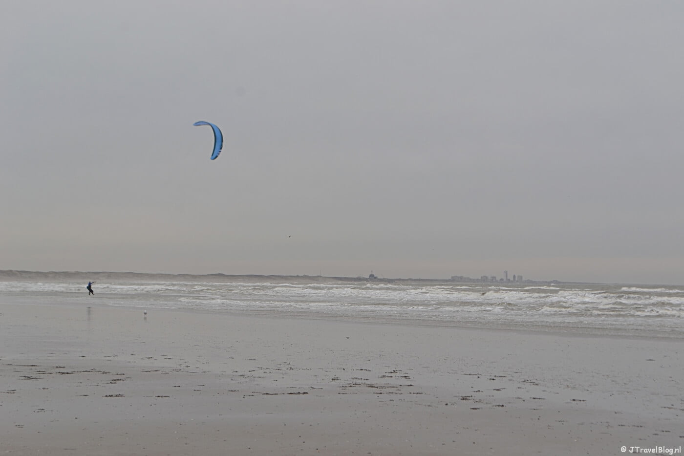 Wandelen in de duinen van IJmuiden: de zee