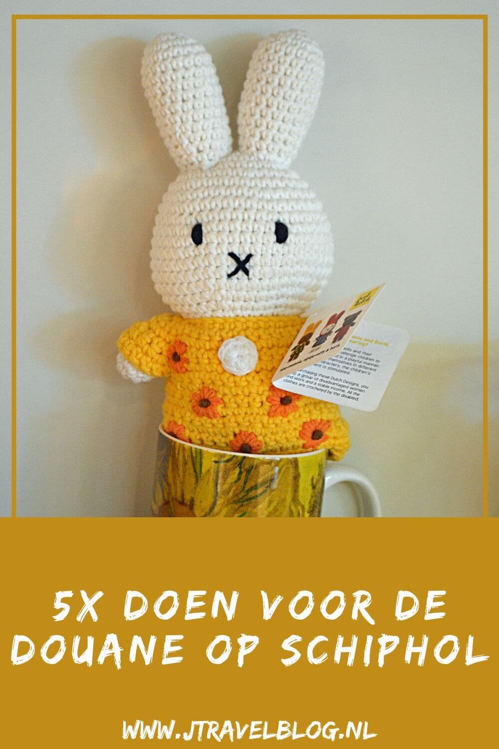 Ik heb 5 dingen die je voor de douane op Schiphol kunt doen voor je op een rijtje gezet, zoals een bezoek aan het Panoramaterras, Schiphol Experience, vliegtuigen spotten en winkelen. Meer lees je in mijn blog. Lees je mee? #schiphol #jtravel #jtravelblog